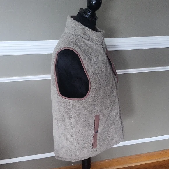 Carhartt Women's Montana Insulated Reversible Puffer Vest Size Medium Nutmeg - Picture 8 of 10